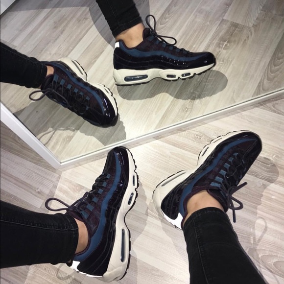 NWTNike Air Max 95 Premium! - Picture 8 of 8